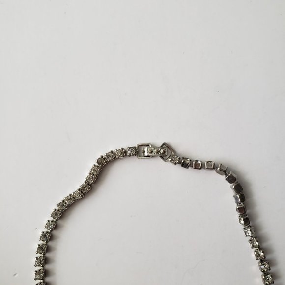 VTG Crystal Dangle Choker Style Necklace - Picture 5 of 6